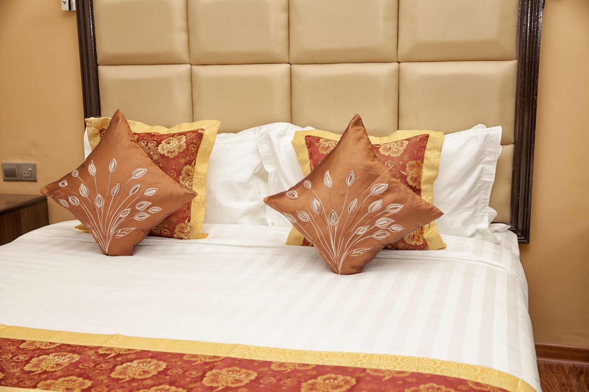 The Hotel Emperor-Inle ยองชเว ภายนอก รูปภาพ