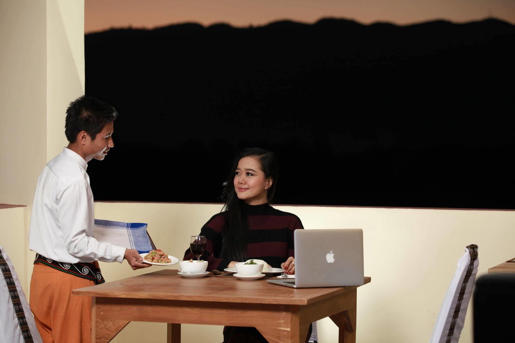 The Hotel Emperor-Inle ยองชเว ภายนอก รูปภาพ
